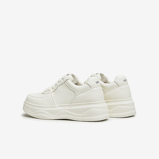 Tata (tata) Petites chaussures blanches Petite baleine blanche 2025 Été Nouveaux chaussures à haute amélioration et semelles épaisses chaussures de planche de chaussures pour femmes gâteau vanille lait-wh701 36