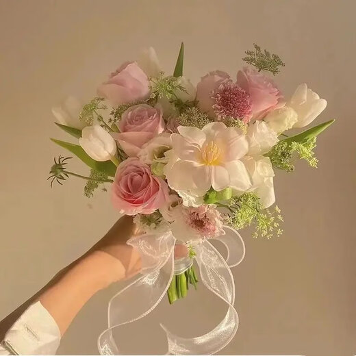 帝兰慕婚礼手捧花新娘手捧结婚出片郁金香领证仿真花拍照道具七夕 香槟混搭白玫瑰