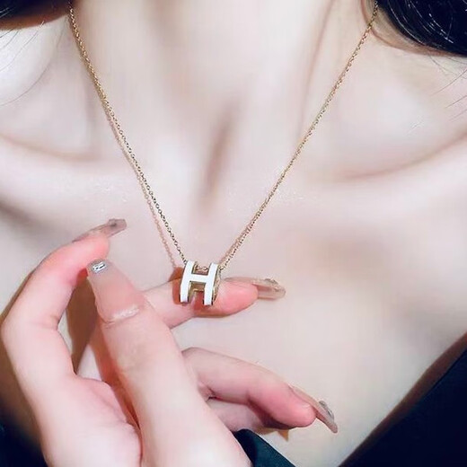 GIOIO Swarovski zirconium electroplating 18k Hermès H letter necklace women's non-fading clavicle chain sweater same style