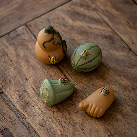 Fat Donglai's same high-end tea pet original mineral purple sand water-spraying frog can raise color-changing golden toad Pixiu Kung Fu tea table water-spraying frog-gourd