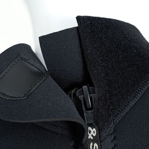 He Jiagong .5mm long-sleeved warm wetsuit for men, one-piece sun protection and waterproof female snorkeling suit, surfing cold-proof swimming wetsuit, classic one-piece black S size 80-95Jin Jin is equal to 0.5 kg