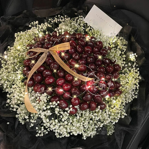 Baihuaguan Flowers, Roses, Fruits and Strawberry Bouquets Birthday Gifts for Girlfriends and Lovers. Delivered within 1 hour in the same city. One of a hundred 52 cherries | dyp49