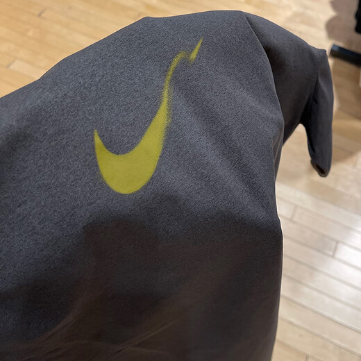 Camiseta de manga corta Nike (Nike) 2025 Summer New Hyverse Dri-Fit Men Seceding de mimes de secado rápido Top de cuello redondo de color medio gris/Moss verde de color verde/plata HV4882-299 2XL seco rápido