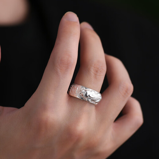 Lao Feng 999 pure silver Pixiu ring for men, domineering and lucky transfer ring, men's ring with adjustable tail ring opening, lucky Pixiu ring silver version, 999 sterling silver, about 11 grams