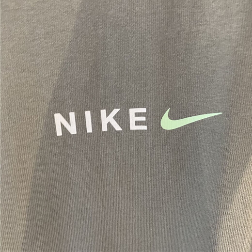 Nike (Nike) Kurzärärmelte Herrenkleidung, neue Sommer-Outdoor-Fitness atmungsaktive Sportbekleidung, einfacher und vielseitiger runder Hals-Freizeitkleidung T-Shirt HF6172-053 S