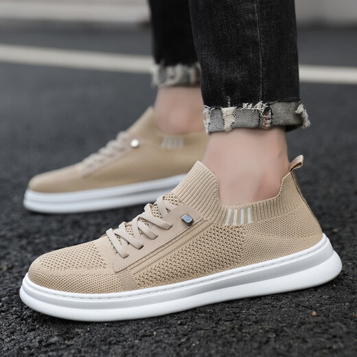 2025 Summer des chaussures de sport en maille volante respirante à la mode