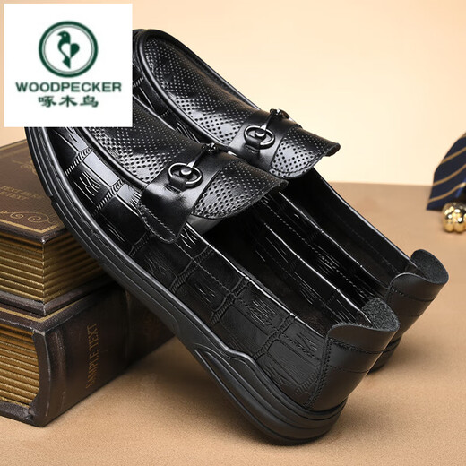 Woodpecker 2025 summer new men's shoes one-foot leather shoes men's soft-soled lazy shoes men's casual shoes internet celebrity beans shoes men 826 black [Holved foot cover] 38