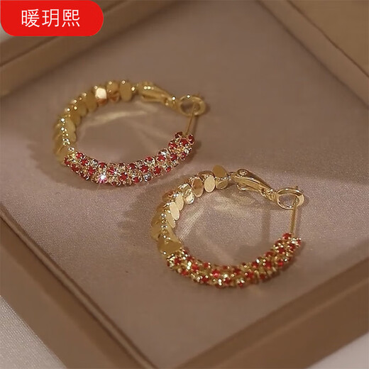 Jinshitong Old Phoenix Gold Store gebrochen silberte rote Diamant -Spleißkreis Ohrringe sinnliche Ohrringe 2024 Neues einzigartiges Temperament gebrochene silberne Ohrringe