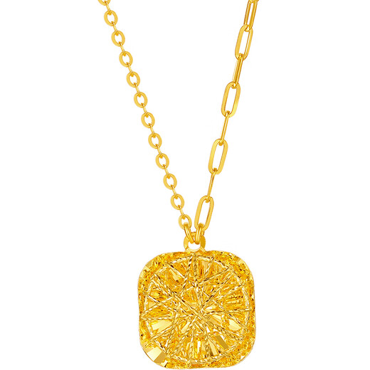 
Zhou Sai Fu's flashing sugar cube 5G craft gold necklace brushed pendant birthday gift price A0613172 about 4.12g