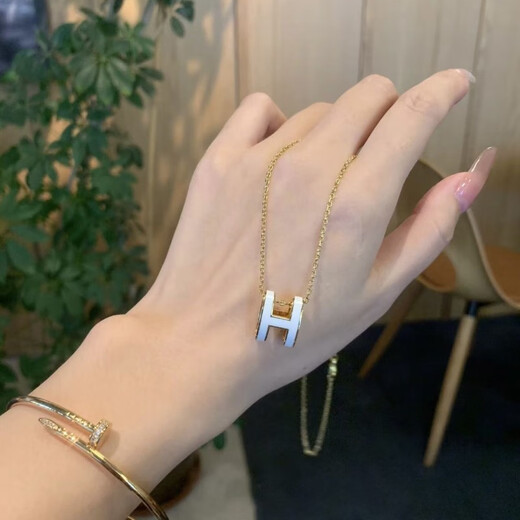 GIOIO Swarovski zirconium electroplating 18k Hermès H letter necklace women's non-fading clavicle chain sweater same style