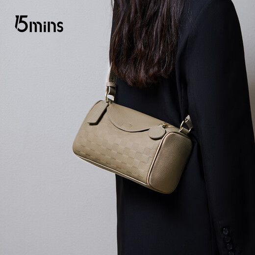 15MINS【百丽旗下】牛皮包包2025女包运动健身斜挎包旅游枕头包520礼物