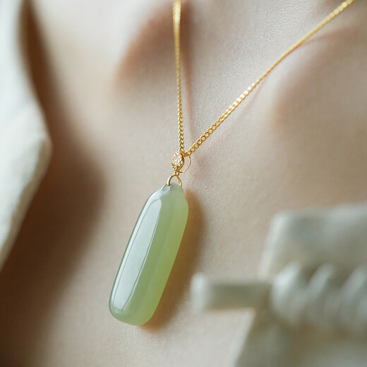 Liangxue <Ji Yan> Natural Wu Shi Brand Hetian Jade Pendant Women's 18k Gold Buckle Genuine Jade Jade Necklace Zhongqing Jiyan> 18K Gold Buckle Free Silver Chain (Included)