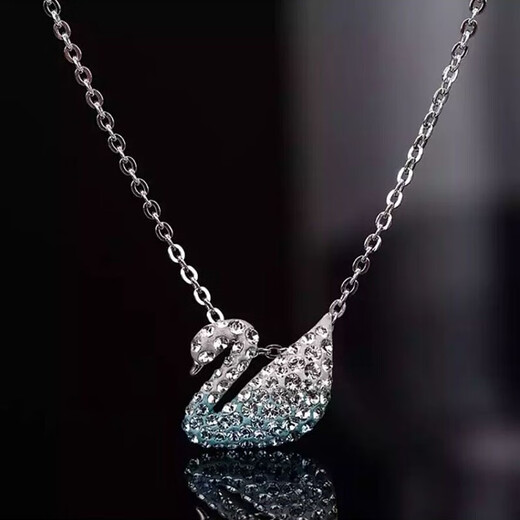 GIOIO Swarovski zirconium large and small color swan necklace for women Swarovski champagne gold elegant swan crystal pendant same style gradient blue
