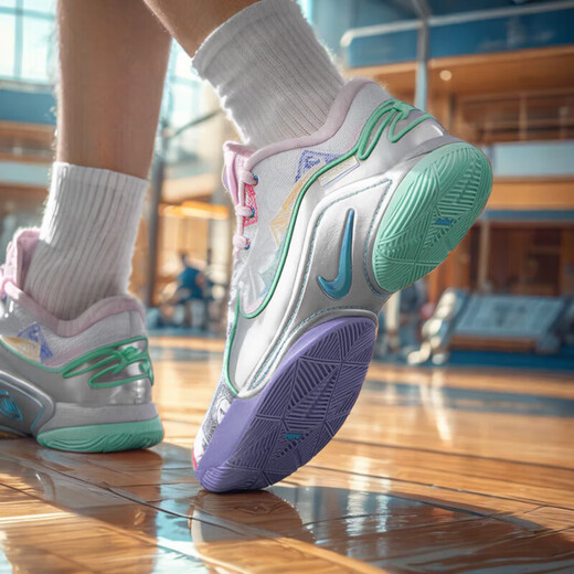 耐克（NIKE）篮球鞋男鞋秋春季新款Lebron 22 勒布朗詹姆斯22代实战缓震运动鞋 FZ1098-100 39