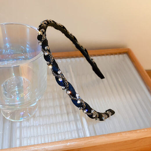 Xianyi black high-end hairband, thin style, 2025 new style headband, high-end braided hairpin, French fashion headwear, black rhinestone thin edge hairband