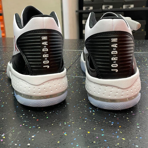 耐克休闲鞋男鞋 秋季新款运动鞋MAX AURA2缓震实战训练中帮篮球鞋 CK6636-102 43