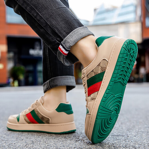 VIPVCK Neues Produktpaar weiße Schuhe 2025 Frühlingsbiene schmutzige Schuhe Männer und Frauen gleicher Stil Leicht und vielseitig Casual Sports Schuhe Milu Cool Qifeng vck881 41