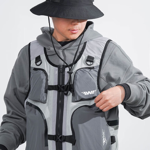 Summer 2025 new outdoor multi-pocket vest for fishing, mountaineering and cycling, four-season multi-functional men's and women's work vest, gray, one size fits all