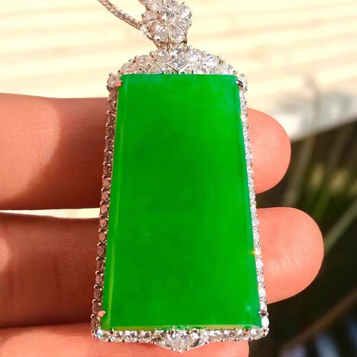 Songdu Jade Wushi Brand Pendant Ice-grown Green Yang Green Jade Pendant Men's and Women's Diamond-Inlaid Jade Treatment S925 Silver Inlay