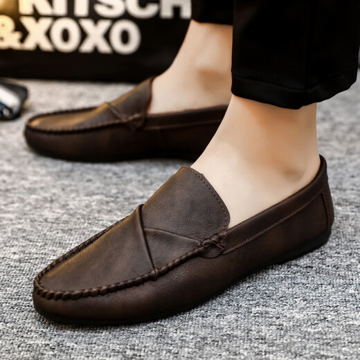 Yuan Beiying 2025 Nouveaux chaussures pour hommes, chaussures en cuir décontractées britanniques à la mode, chaussures de haricots à la mode de style coréen, chaussures paresseuses pour hommes, D829 Black 44