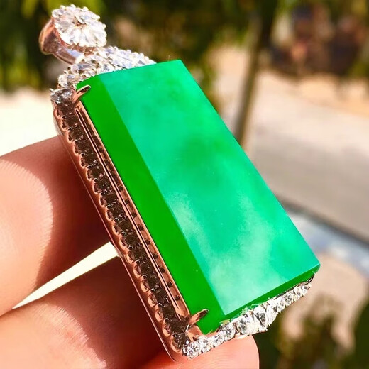Songdu Jade Wushi Brand Pendant Ice-grown Green Yang Green Jade Pendant Men's and Women's Diamond-Inlaid Jade Treatment S925 Silver Inlay