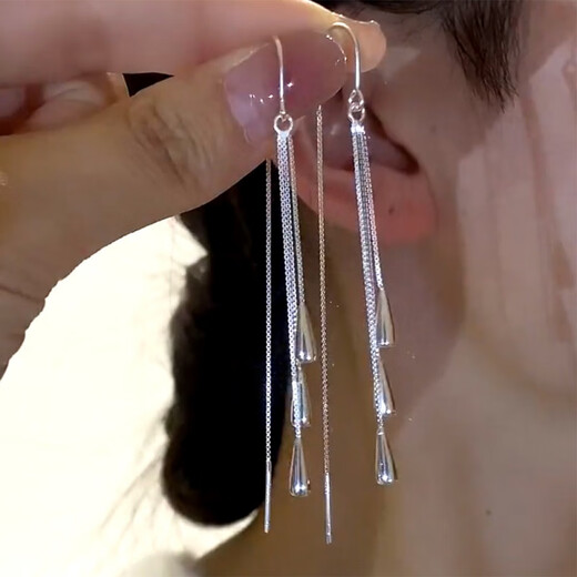 KZD Lao Phoenix 999 sterling silver needle silver temperament long water drop tassel ear wire women's new trendy earrings simple and slim 1725# (silver) water drop tassel ear wire Lao Fengxiang