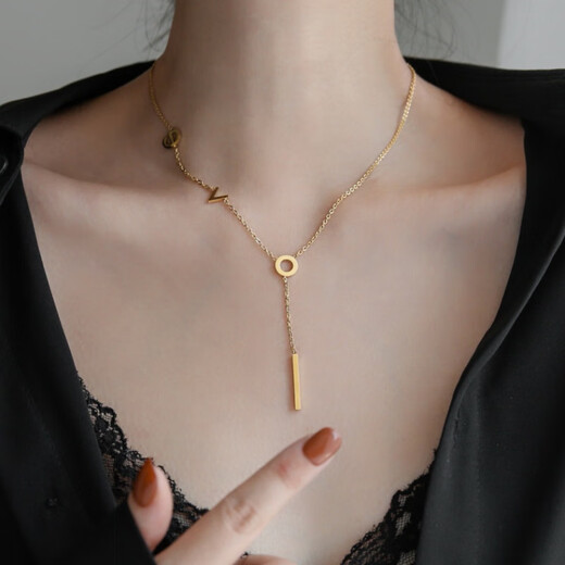 Chuxiao 18K color gold LOVE necklace for women rose gold letter pendant 2024 new clavicle chain 18K color gold LOVE necklace