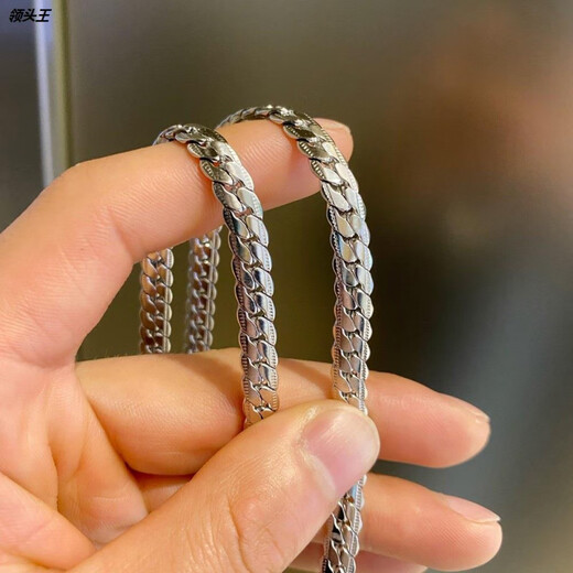 Guanpuge Fat Donglai same style pt950 platinum Cuban chain new boys platinum Cuban embossed necklace trendy brand versatile autumn white gold necklace 45cm long 6mm wide