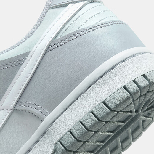 Nike Nike große Kinderschuhe für Männer und Frauen mit Low Top Casual Board Schuhen Dunk Leichtes Polster Sport weiße Schuhe modische Skateboardschuhe DH9765-001 37.5 [Vorgeschlagene Fußlänge 23,5 cm]