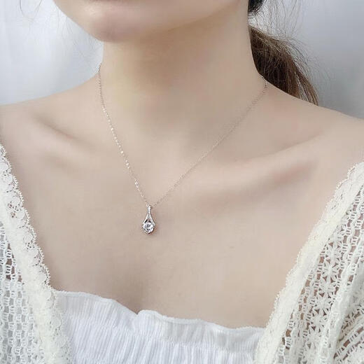 Pt950 platinum herringbone necklace for women 1 carat diamond fashion clavicle accessories moissanite pendant jewelry gift light luxury women's heart 1 carat pendant + O chain