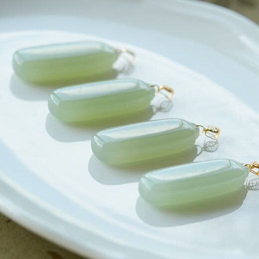 Liangxue <Ji Yan> Natural Wu Shi Brand Hetian Jade Pendant Women's 18k Gold Buckle Genuine Jade Jade Necklace Zhongqing Jiyan> 18K Gold Buckle Free Silver Chain (Included)