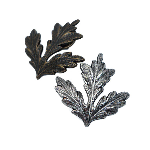 Li Shen Jihe Maple Leaf rétro Broche vintage Boucte Men Aigle Pin d'art du milieu LUMBRE LURBE SENS SENSE SENSE IMPILE SIMPLE MAPLE LAGLE