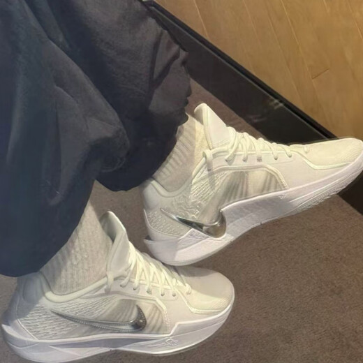 Nike (NIKE) Sabrina 2 EP practical wear-resistant low-top basketball shoes for men and women the same style silver white FZ1517-101 official flag FZ1517-101 white 40