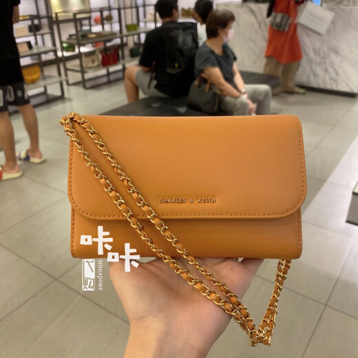 CHARLES&KEITHCHARLES＆KEITH新加坡限定小CK6-10840459-1纯色短款链条斜挎钱包 南瓜色 Pumpkin
