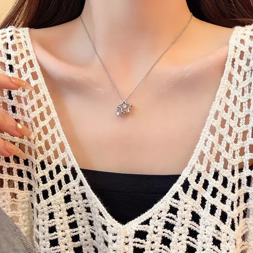 Jumping star necklace female ins niche design high-end student accessories clavicle chain necklace 2025 new fashion silver