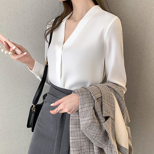Harudi collarless white shirt women's anti-wrinkle work clothes top autumn high-end summer chiffon v-neck professional long-sleeved shirt white long-sleeved style M (90-110Jin Jin equals 0.5 kg)
