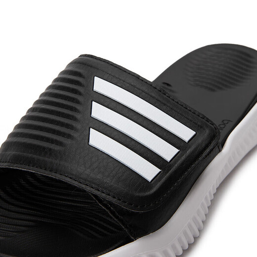 Adidas Slippers Chaussures masculines Nouveaux tongs d'été Flipp Belon Natation de la maison Comfort et Sandales décontractées légères GY9415 / Black 40.5