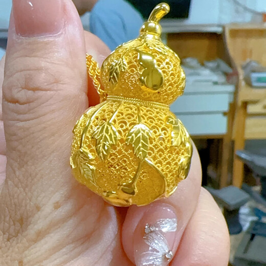 Canxian gold gourd pendant, gold-plated silver climbing gourd, filigree hollow ornaments, ancient pure gold, Fulu gift, new filigree hollow climbing gourd, weighs about 16 grams