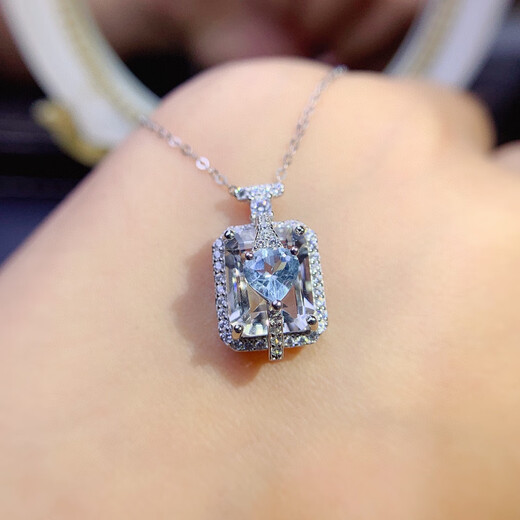 Li Shen's new sky blue stone pendant 925 silver K gold precision inlaid heart 5*5MM perfume bottle pendant