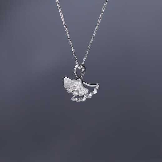 Necklace for women, summer fairy style, versatile, light luxury niche 2025 new simple design clavicle chain M1342 [Ginkgo leaf necklace]