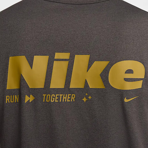 耐克（NIKE）【滔搏运动】男子AS M NK DF UV HYVERSE SS OPP2针织无领短T HV4882-299 XL