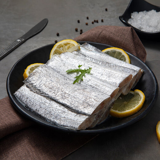 Fresh and fresh, frozen Zhoushan hairtail segments 900g, mid-section hairtail, deep-sea fish, fresh fish, seafood New Year's goods