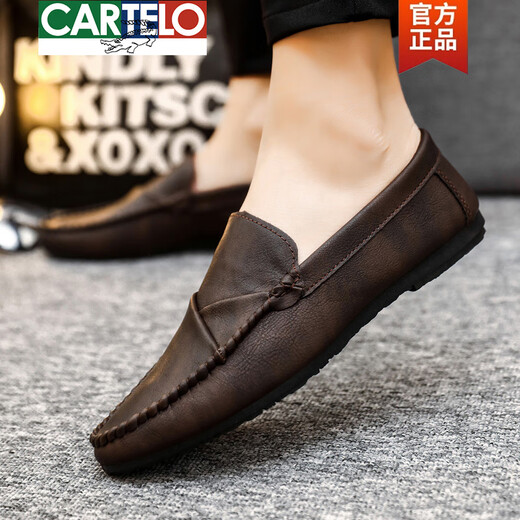 Cartelo Frühling vielseitig koreanisch atmungsaktiv nicht rutschloser Lederschuhe 2025 Neue Stil Fahren mit ein Fuß gepoppten Bohnenschuhen Herren trendige Herrenschuhe D826 Black 39
