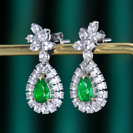 HEEKAIYI Emerald Gemstone Earrings Women's Diamond Earrings Luxury Jewelry Chinese Valentine's Day Birthday Gift for Wife and Girlfriend Selected Emerald Gemstone Earrings 1.4 Carats