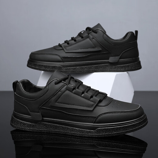 Wang Zhibu Couleur solide Chaussures de planche blanche 2025 Chaussures de sport étudiantes Spring and Automne Nouvelles chaussures décontractées épaisses Sole Hauteur-Enhancing Chaussures blanches 1105 Black 39