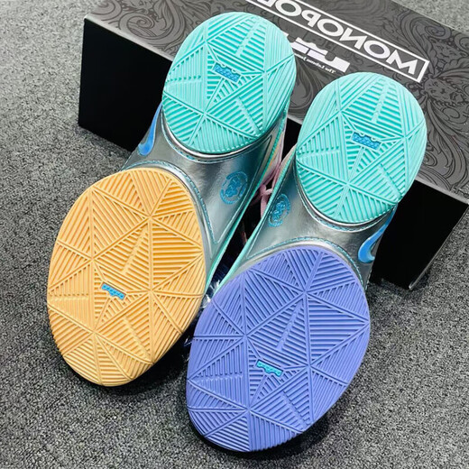 耐克（NIKE）篮球鞋男鞋秋春季新款Lebron 22 勒布朗詹姆斯22代实战缓震运动鞋 FZ1098-100 39
