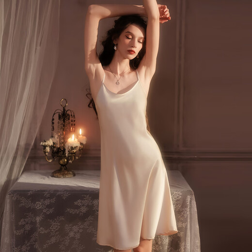 
Urban beauty nightgown, female sensual suspender pajamas, high-end satin imitation silk, pure and sensual style, comfortable and versatile spring and summer style champagne