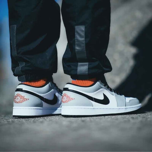 耐克（NIKE）air jordan 1 Low男鞋女鞋夏季新款aj1低帮板鞋运动篮球鞋 FB9907-102/FB9908-102 白褐紫 44.5