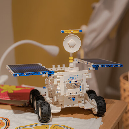 UBTech (UBTech) Puzzle d'enseignement précoce des enfants Remote contrôle électrique Parent-Child Toy Learning Ai Smart Building Blocs Robot Programmable 6-12 ans Hommes et femmes Expérience scientifique Set New Year Gift [Gift Box] Programmation Robot Moon Rover-Sports Edition