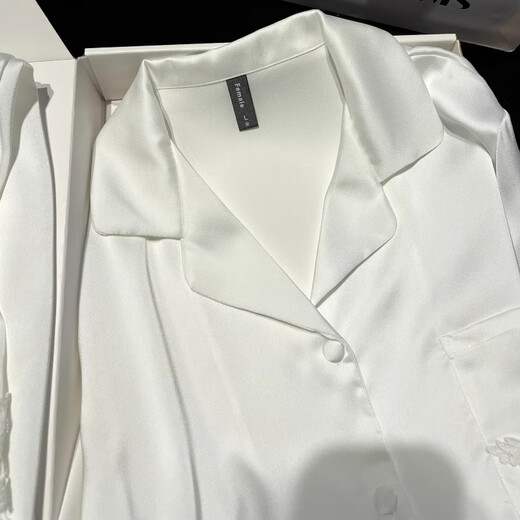 Xiangyaxin Valentinstag Geschenke an die besten Freunde der Mädchen praktische Nische High-End-Sense Eisseide Pyjamas an Freundin Geschenke an Freundin Geschenke an Frau 13533 Blaue Geschenkbox m